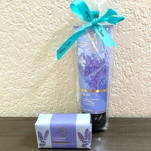 Bath & Body Works Aroma Therapy Gift Set Lavender Vanilla Body Cream & Soap